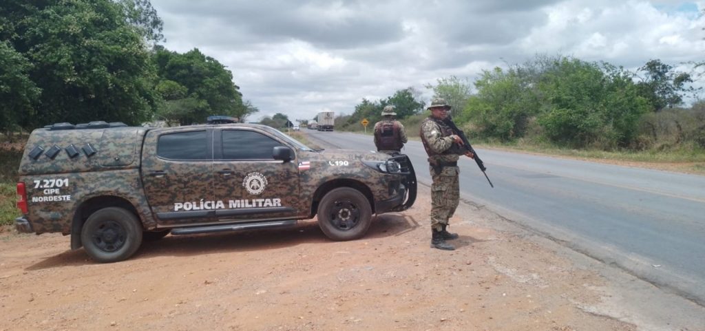 Operação da PM prende 40 pessoas e apreende 28 armas de fogo na Bahia