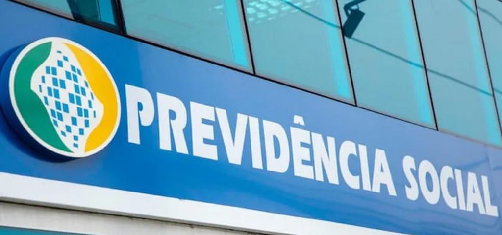 Governo antecipa 13º de aposentados e pensionistas