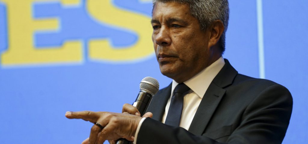 Jerônimo regulamenta pagamento de precatórios aos professores