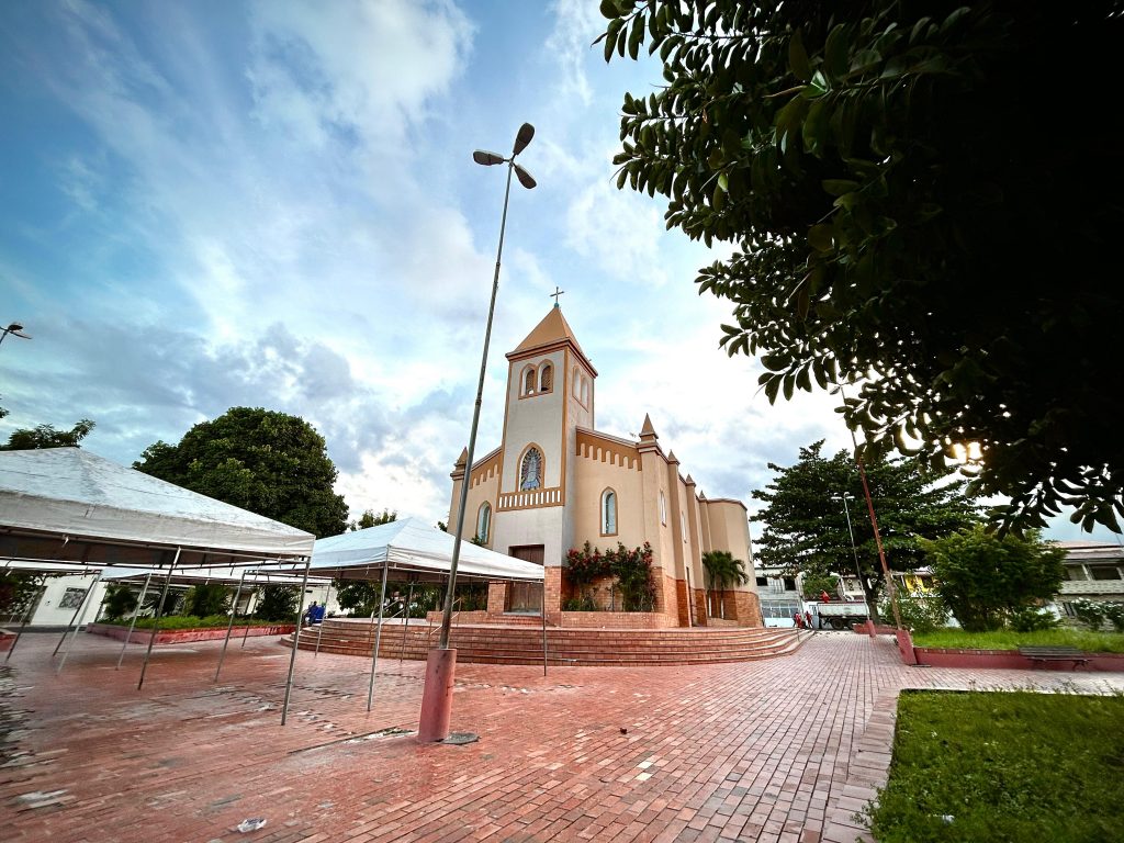 Alagoinhas+: Praça Santa Isabel é requalificada e ruas do entorno são asfaltadas