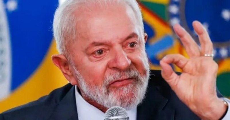 Mulher sem profissão vai ser agredida pelo marido se não tomar cuidado, diz Lula