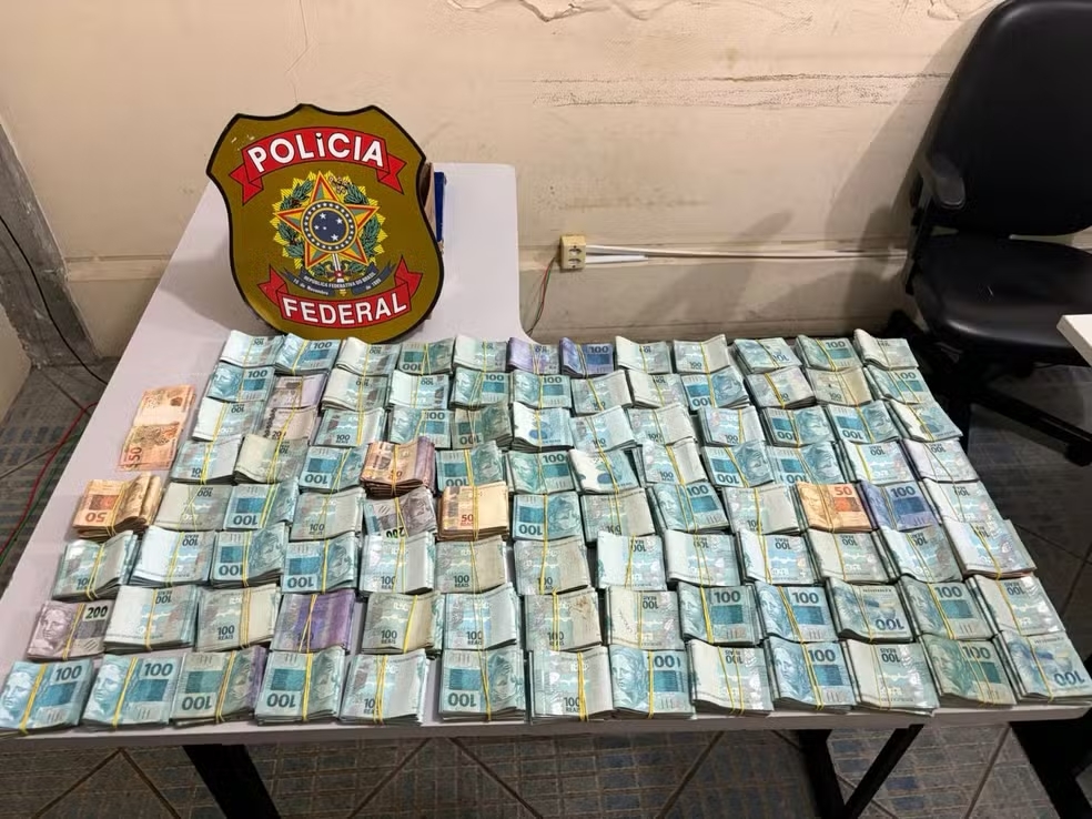 Advogado é detido com aproximadamente R$ 500 mil em espécie dentro de mala na Bahia