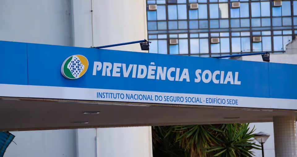 Aposentadoria pelo INSS: veja como calcular valor do benefício e tempo de contribuição