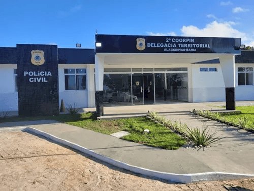 Em Alagoinhas, homem é preso suspeito de agredir irmã com pedaço de madeira